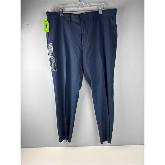 Haggar Dress Pants Men's 42 W X 30 L Blue Premium Flex Waistband Straight Fit - Picture 1 of 8